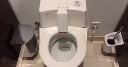 自己會清洗的馬桶